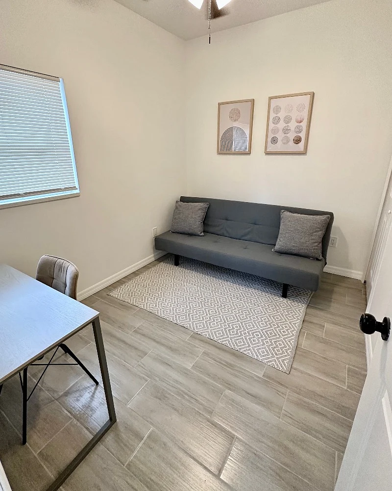 Photo 18
