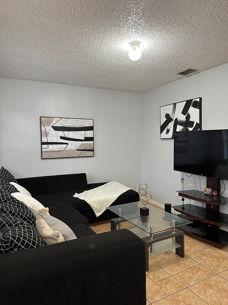 Photo 3