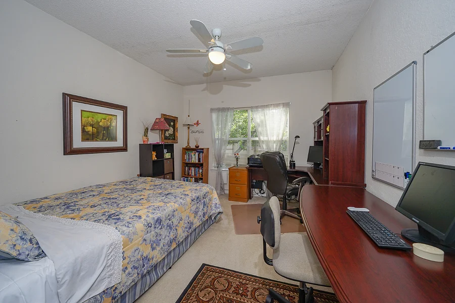 Photo 16
