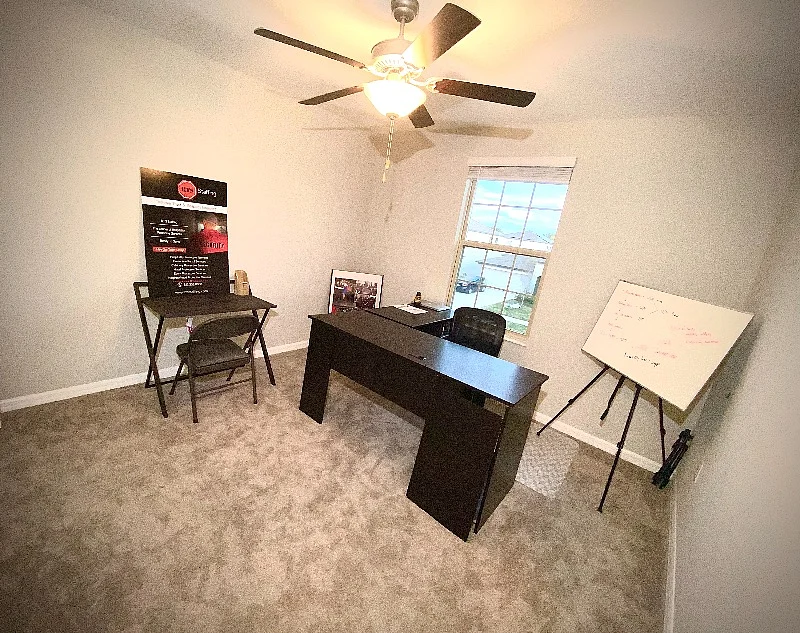 Photo 18