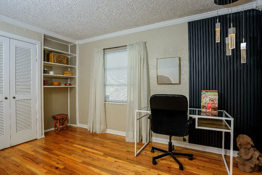 Photo 6