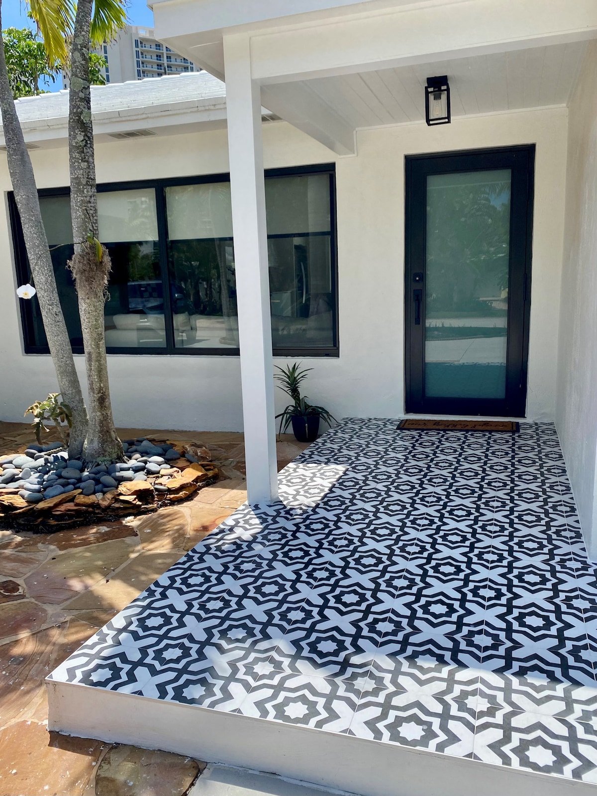 Photo 33