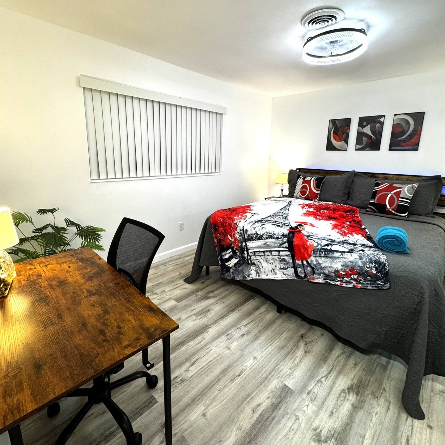 Photo 10
