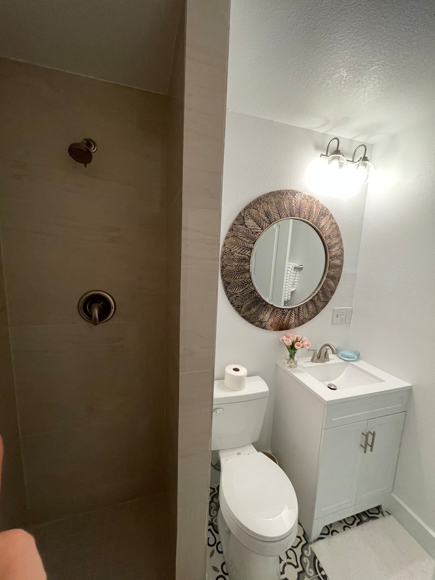 Photo 8