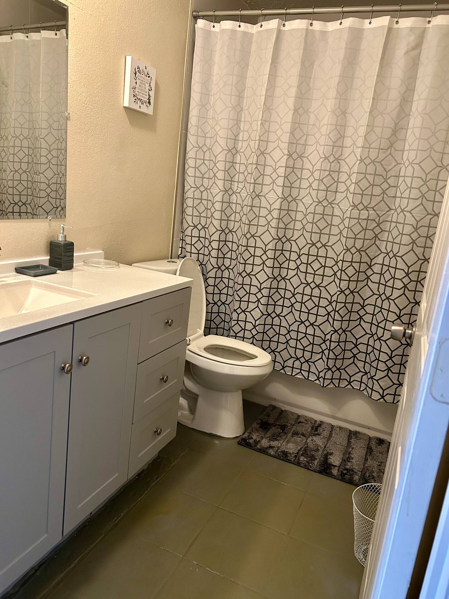 Photo 4