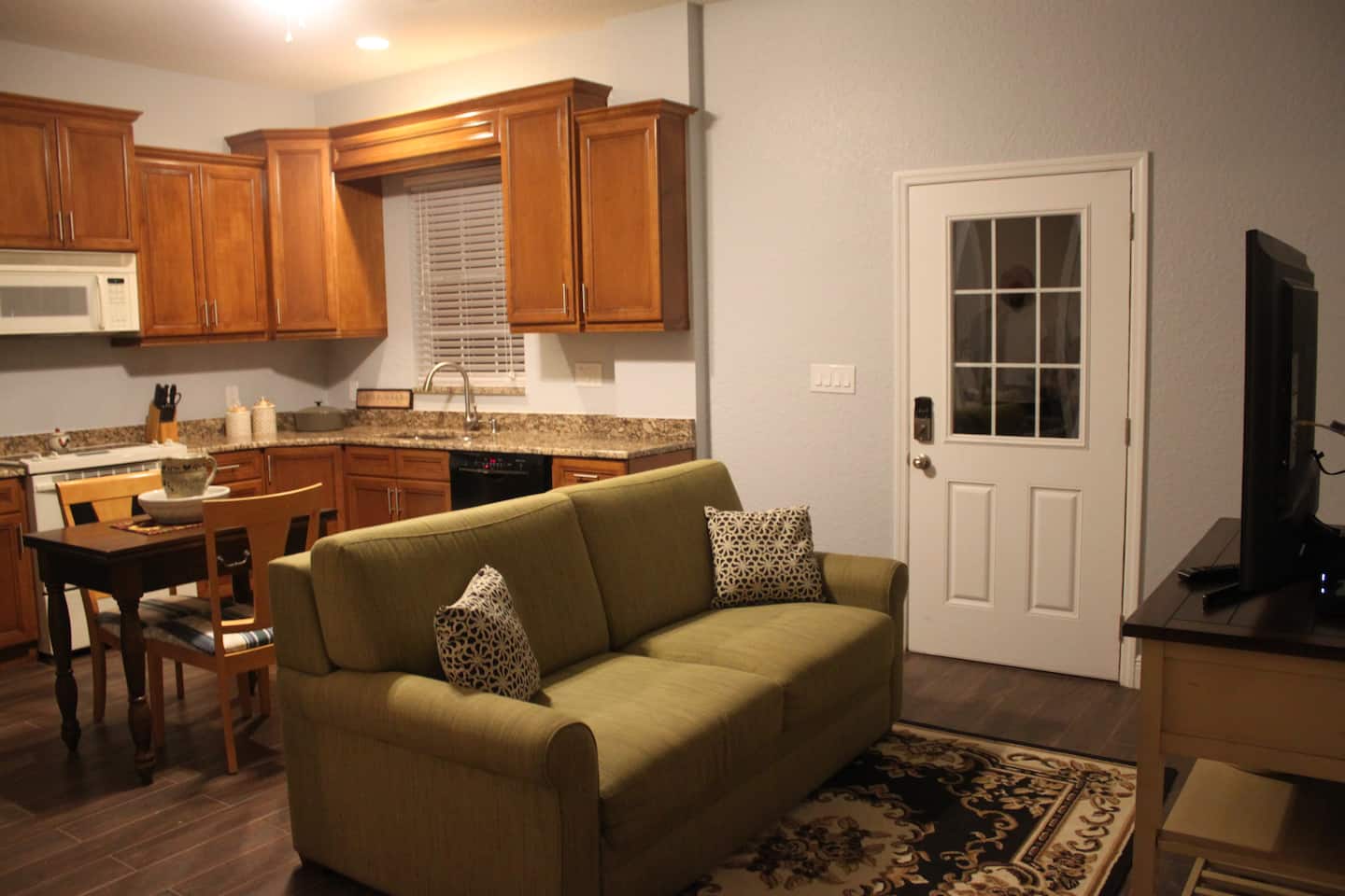 Photo 8