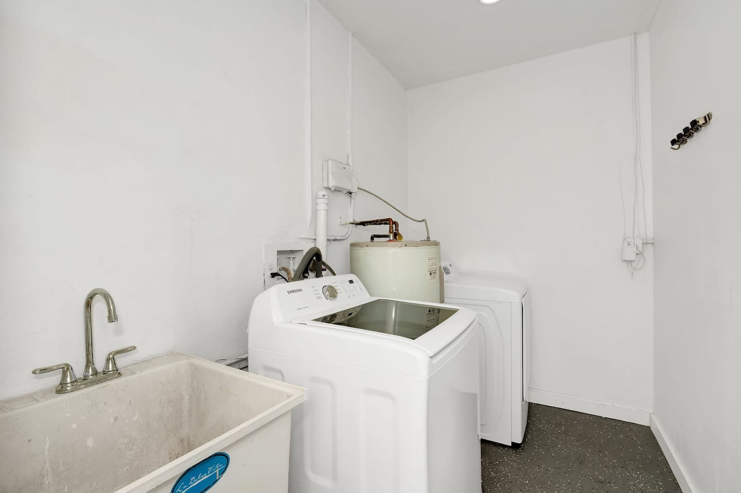 Photo 24