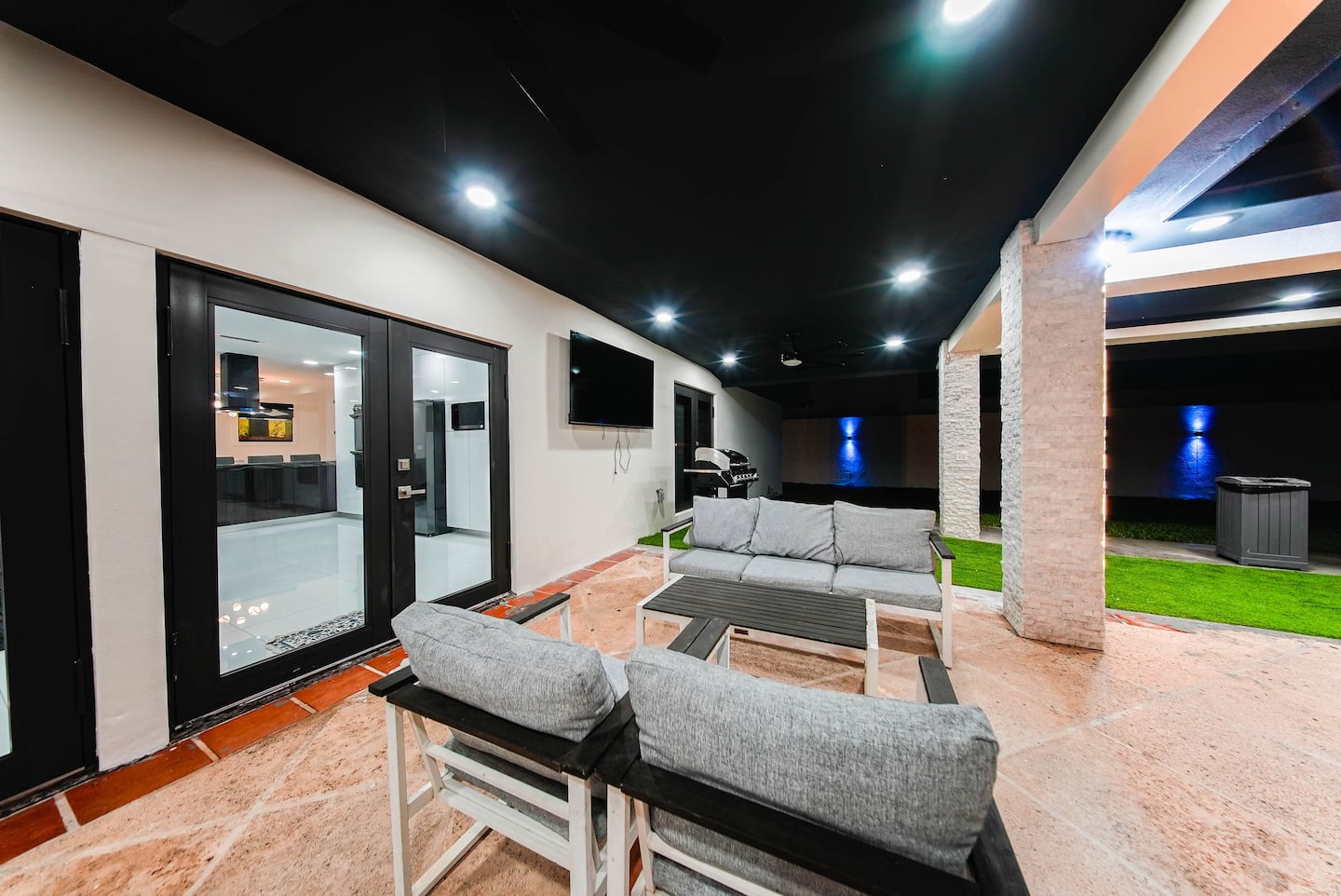 Photo 3