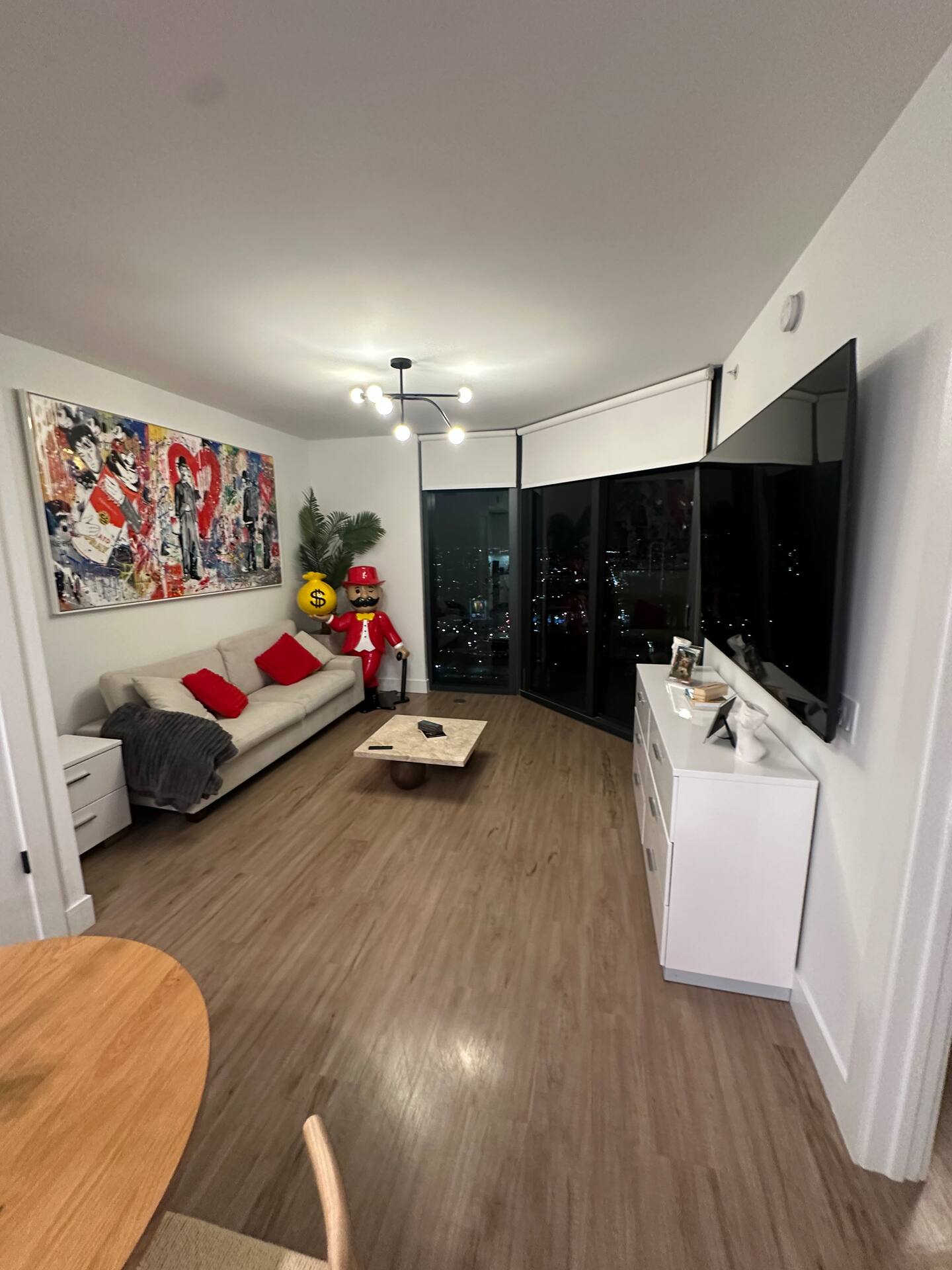 Main Photo