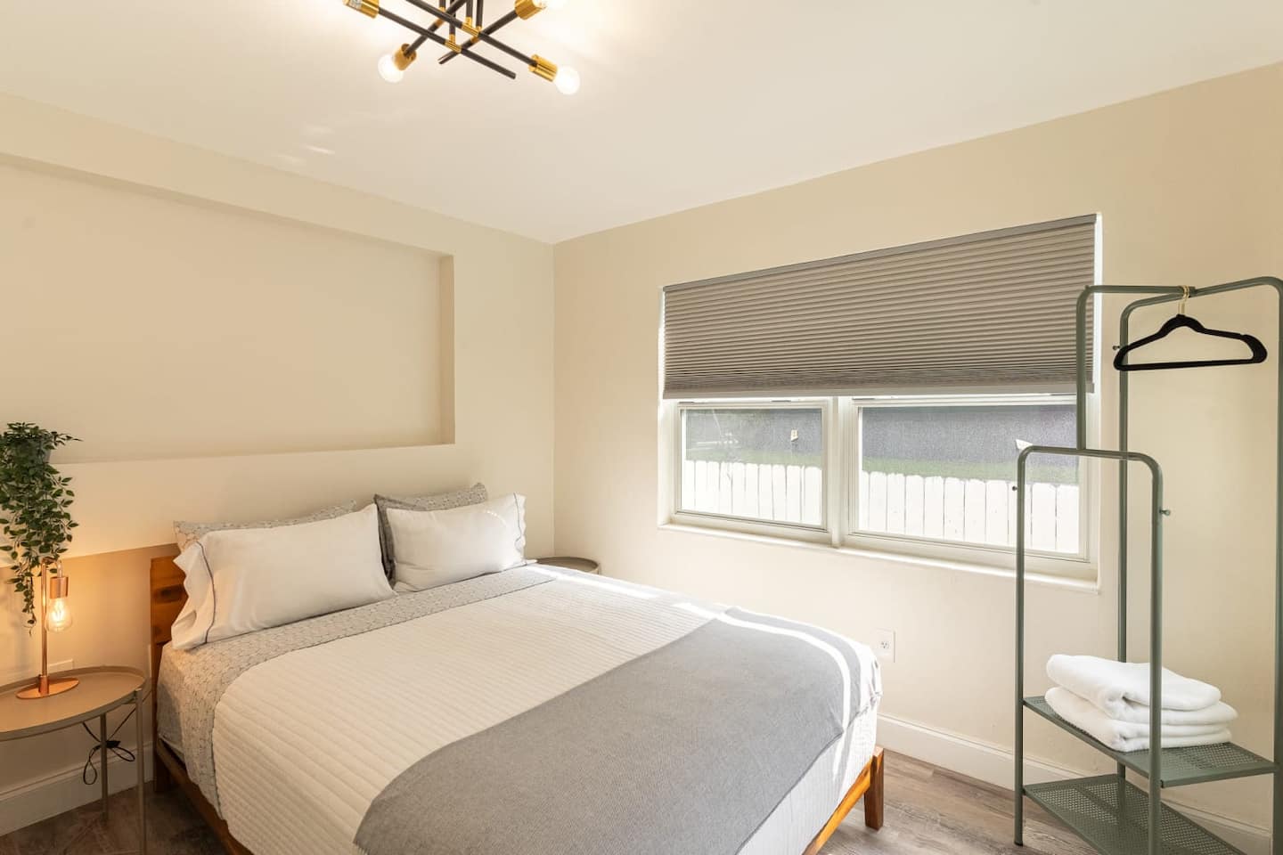Photo 37