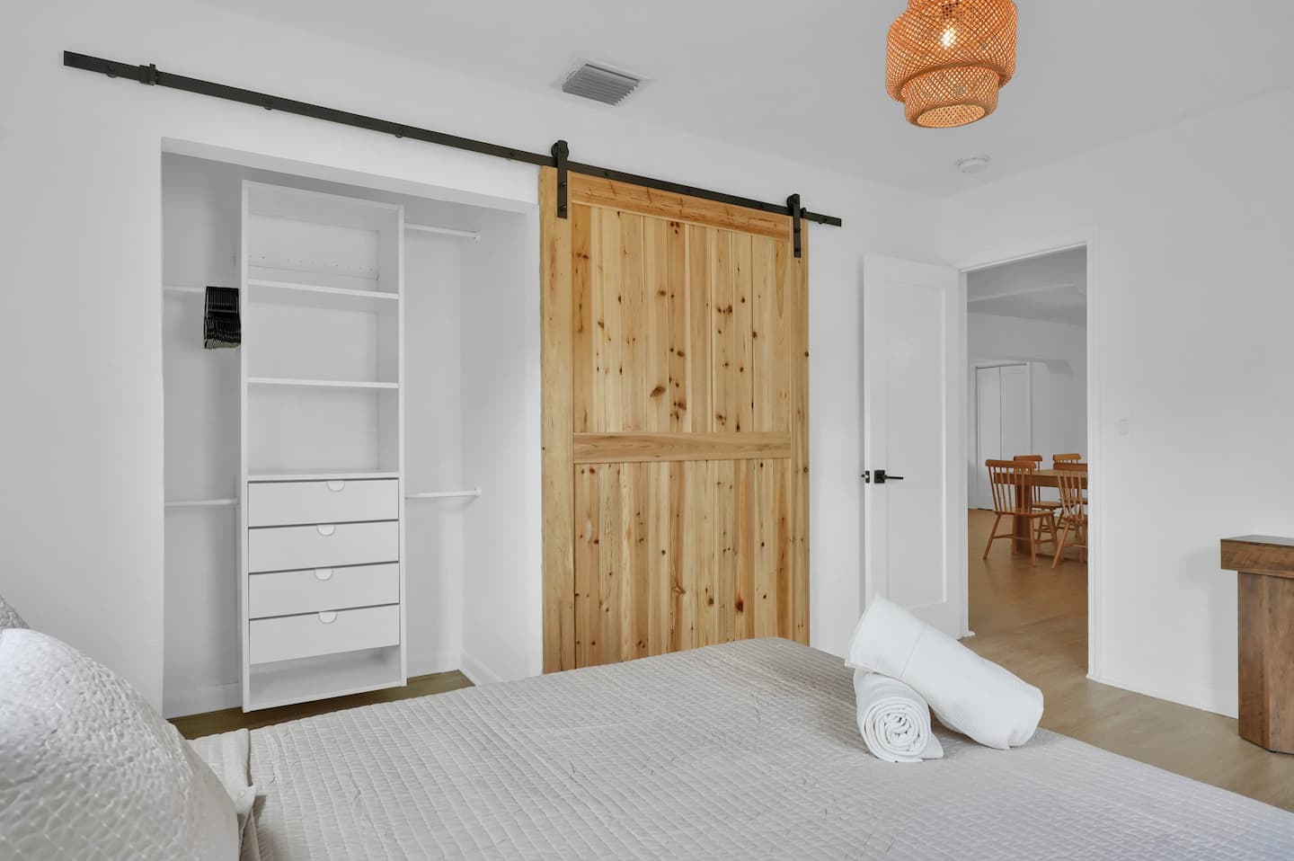 Photo 24