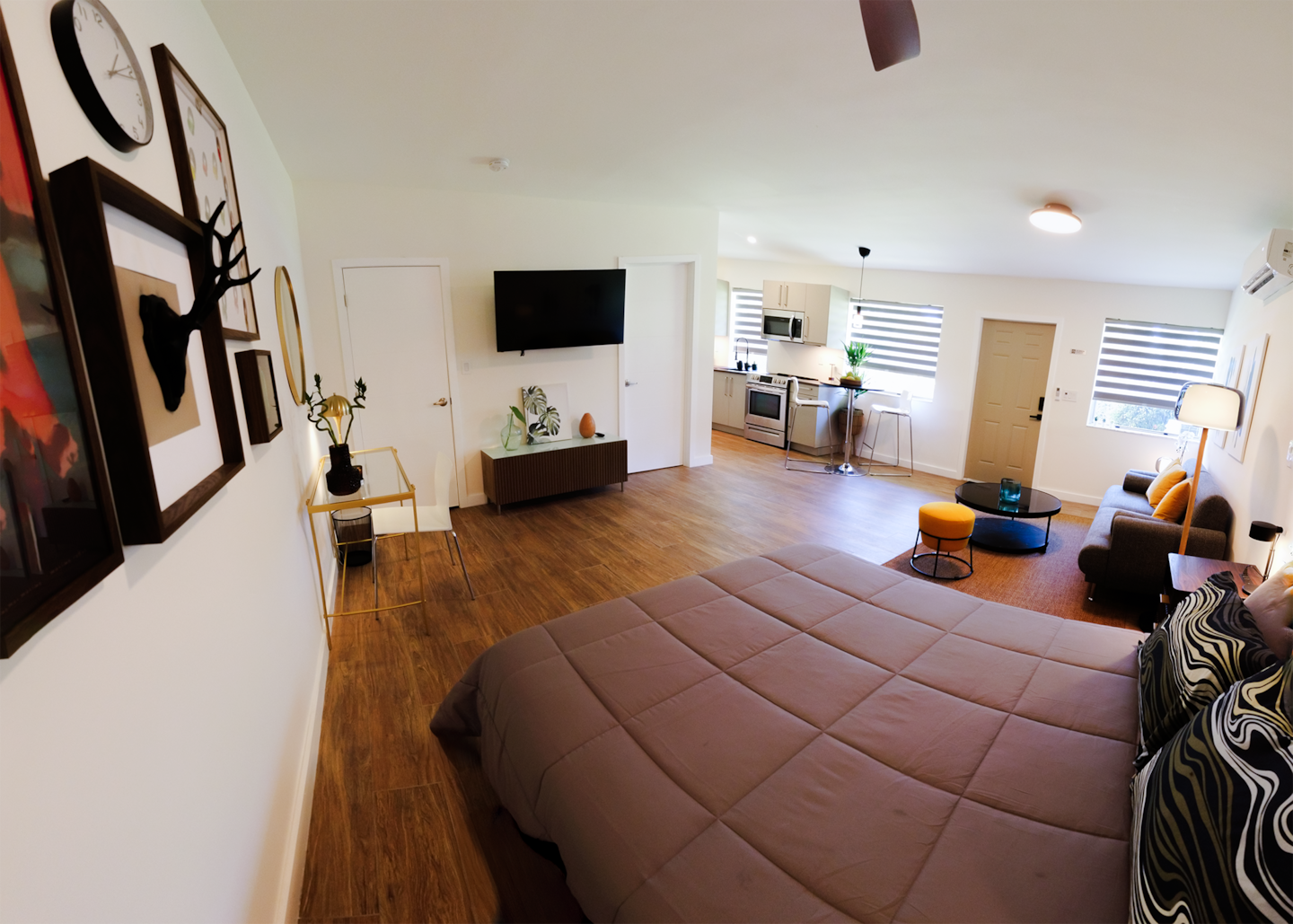 Photo 8