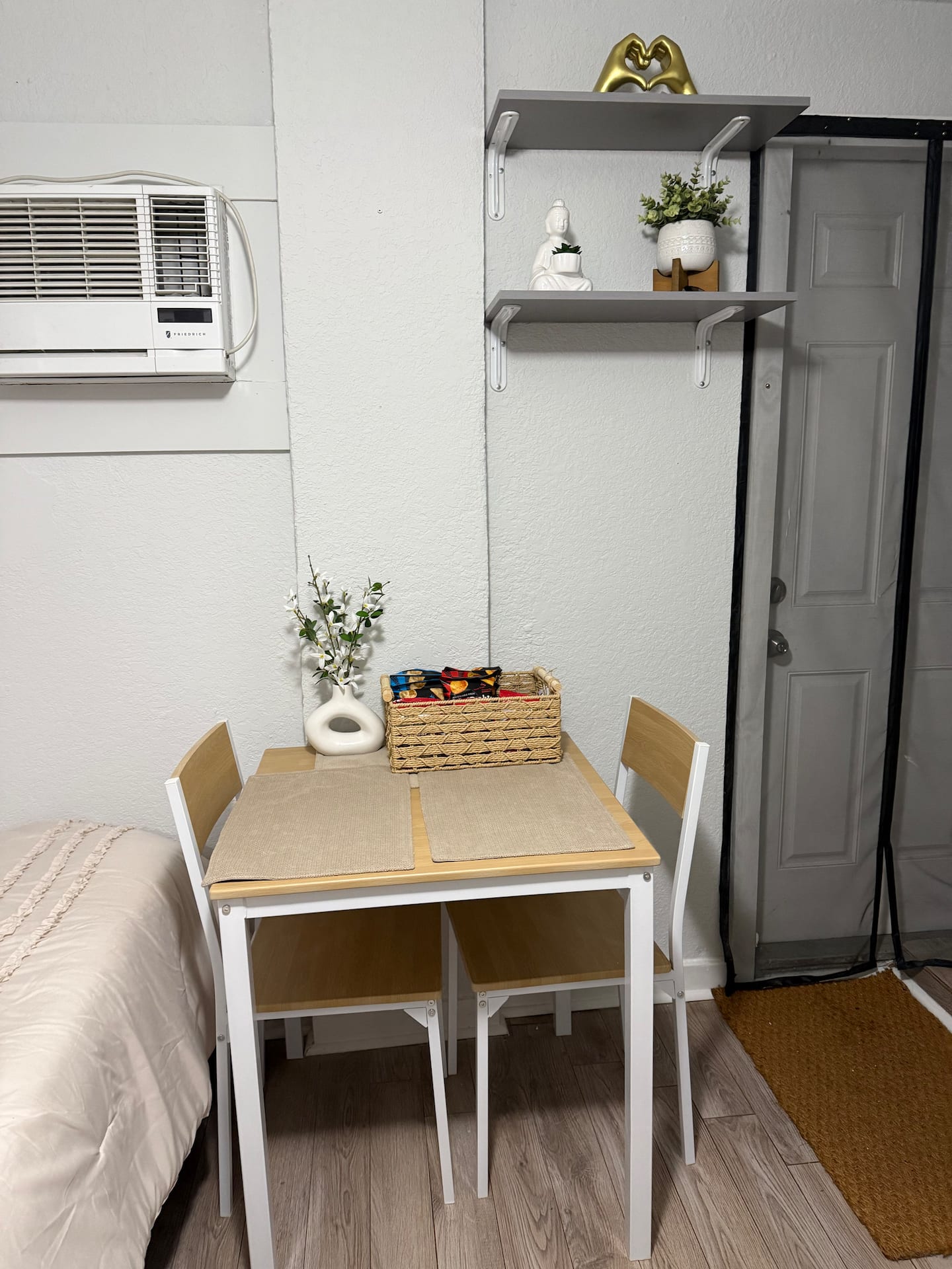 Photo 4