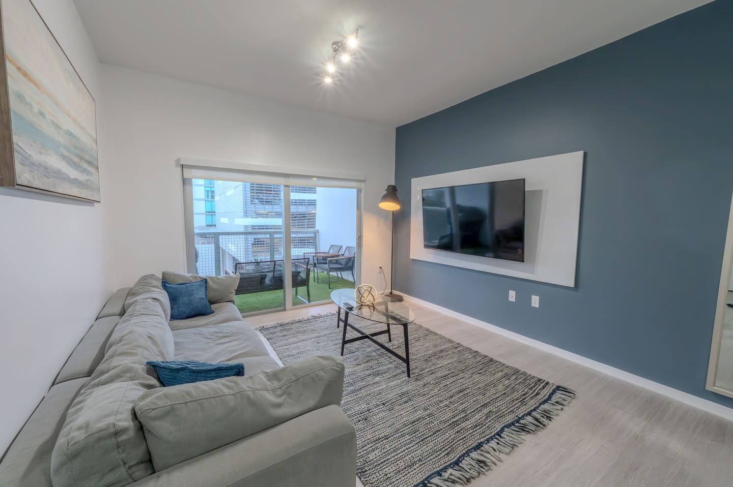 Main Photo