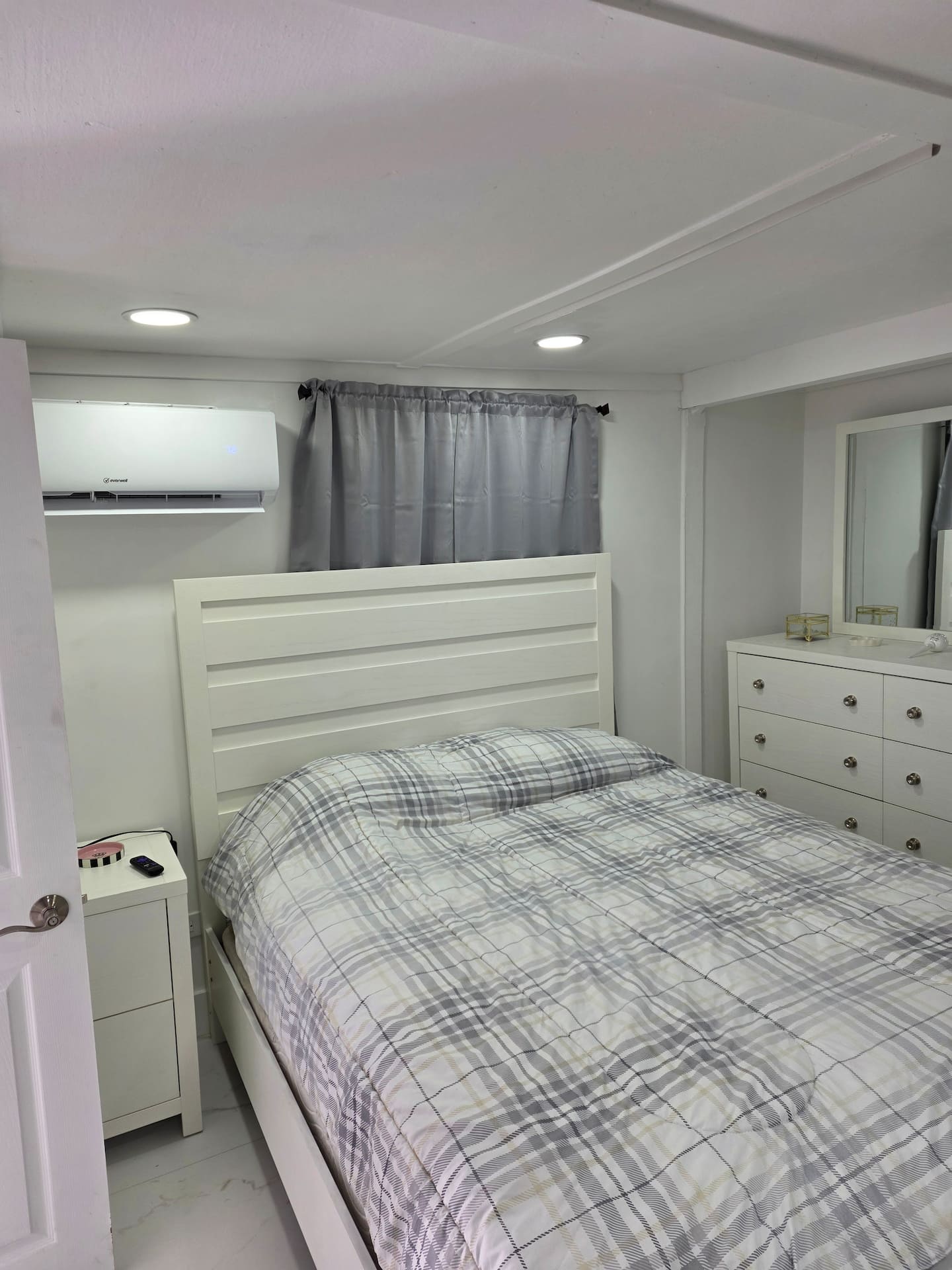 Main Photo