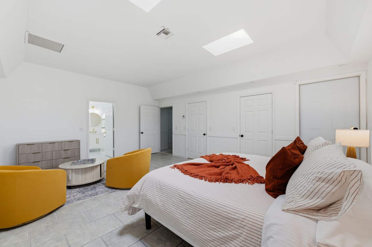 Photo 698